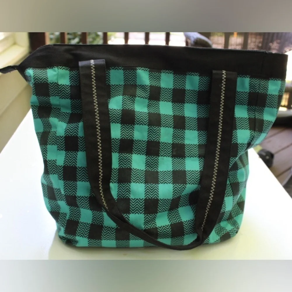 Hurley checkered logo